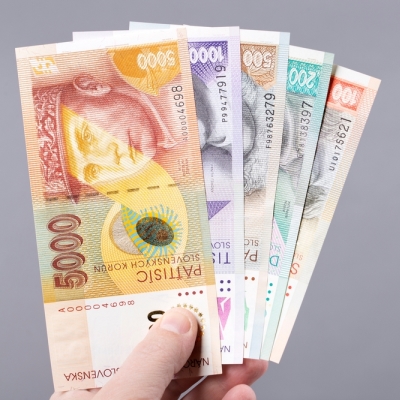 Kompenzácia dosahovala iba 20 % európskeho priemeru | Tatra banka plat pred prijatim slovenska do eu