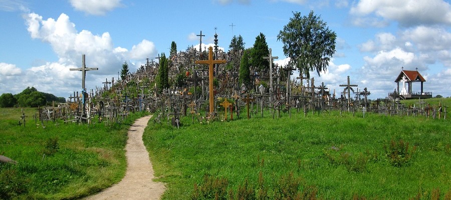 Pútnické miesto Hora krížov pri Šiauliai | Tatra banka