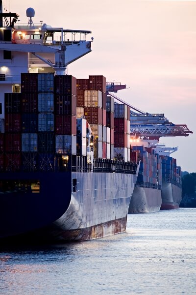 Trump bojuje clami proti celému svetu | Tatra banka obchodne cla trump