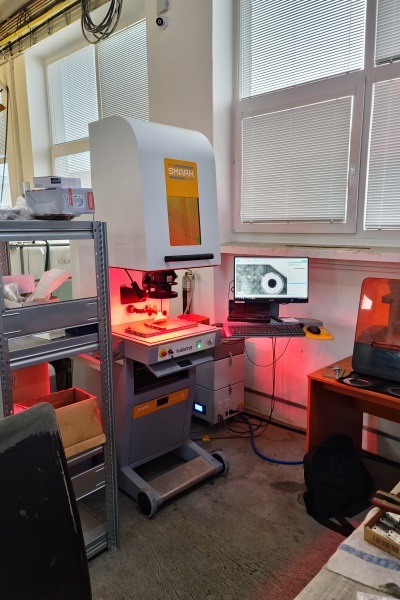 Laserový stroj  laserovy stroj