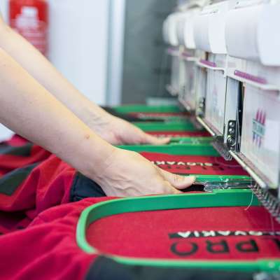 S novou značkou Embroo prišli nové príležitosti | Embroo folkfurt vysivanie pre firmy