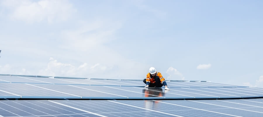 Nielen domácnosti, ale i podnikatelia uvažujú, ako znížiť náklady na energie | Tatra banka ako setrit energie vo firme