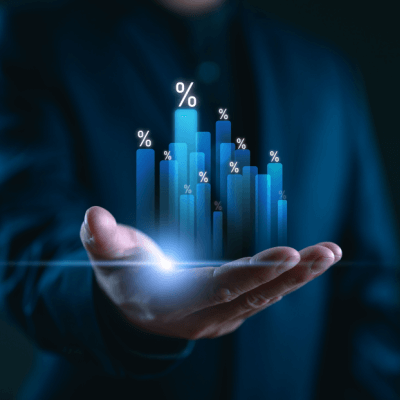 S transakčnou daňou treba rátať v rámci plánovania cash-flow firmy | Tatra banka dlaň podnikateľa s digitálnym percentuálnym grafom