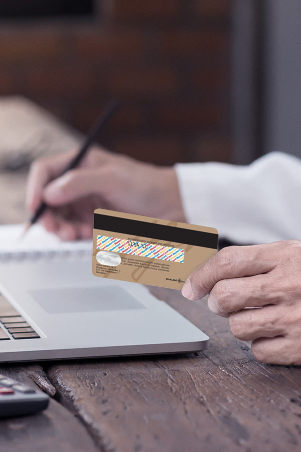 Firemná debetná karta s celosvetovou platnosťou na výber hotovosti a bezhotovostné platby | Tatra banka Nakupy a platby firemnych uctov s MasterCard