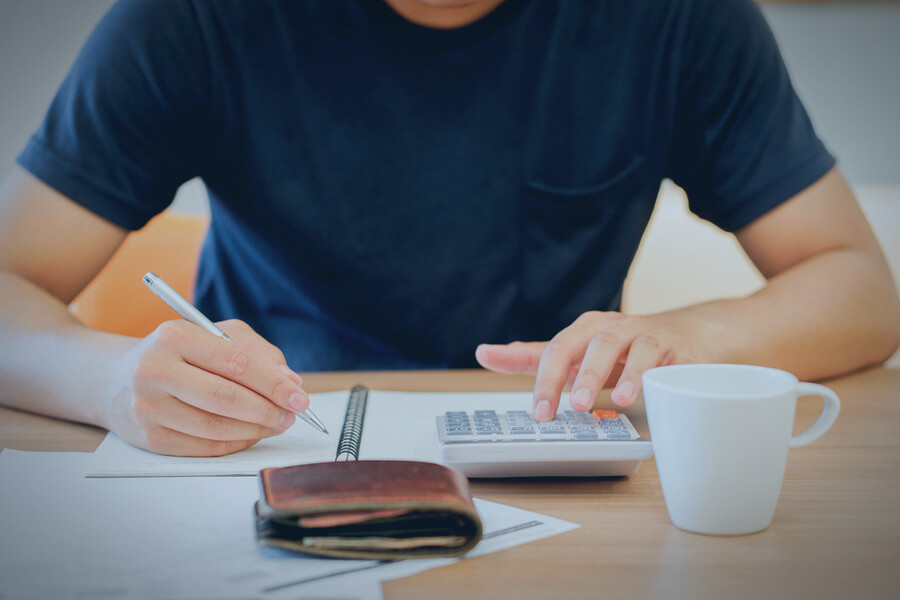 Každá rodina musí mať finančnú rezervu v minimálnej výške 3 až 6-tich mesačných platov | Tatra banka Každá rodina musí mať finančnú rezervu v minimálnej výške 3 až 6-tich mesačných platov.