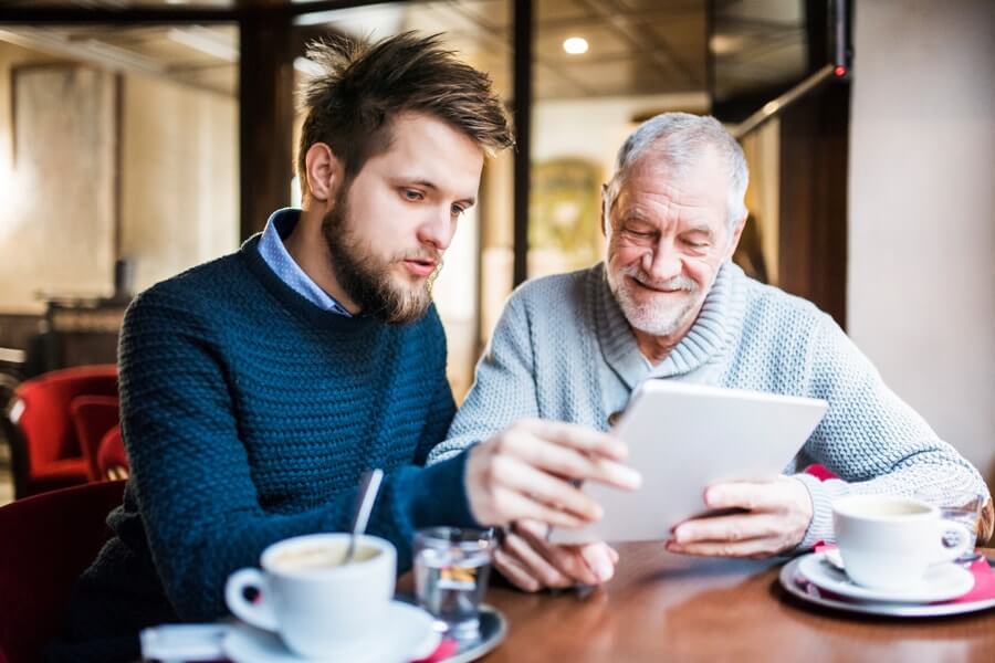 Do II. piliera môže vstúpiť každý, kto doposiaľ nedovŕšil vek 35 rokov a už v minulosti pracoval a platil odvody na dôchodkové pripoistenie do Sociálnej poisťovne | Tatra banka Do II. piliera môže vstúpiť každý, kto doposiaľ nedovŕšil vek 35 rokov a už v minulosti pracoval a platil odvody na dôchodkové pripoistenie do Sociálnej poisťovne